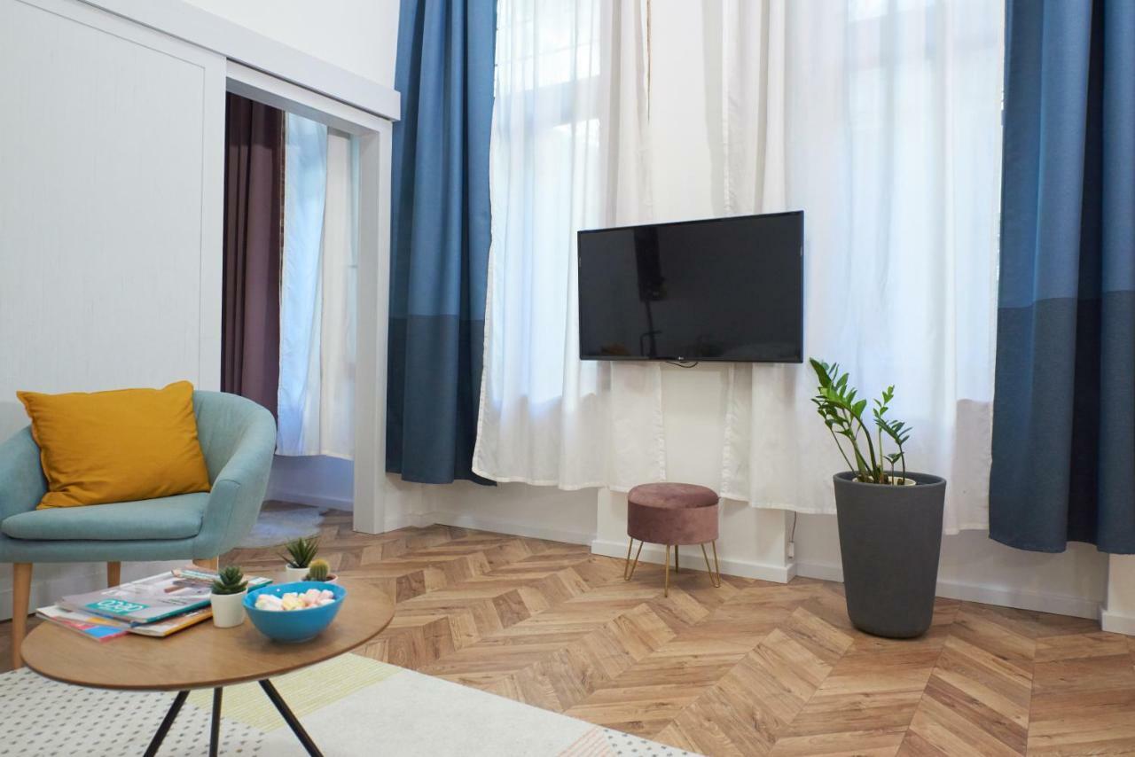Self Check-In Cozy Stylish Flat By Vaci Street Apartment Budapest Bagian luar foto