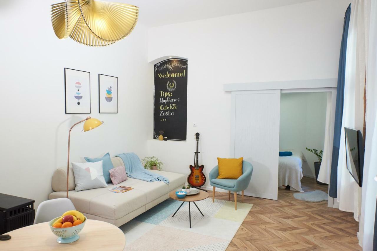 Self Check-In Cozy Stylish Flat By Vaci Street Apartment Budapest Bagian luar foto