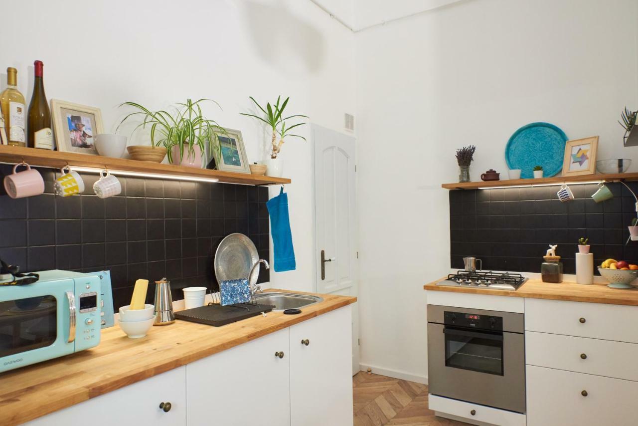 Self Check-In Cozy Stylish Flat By Vaci Street Apartment Budapest Bagian luar foto