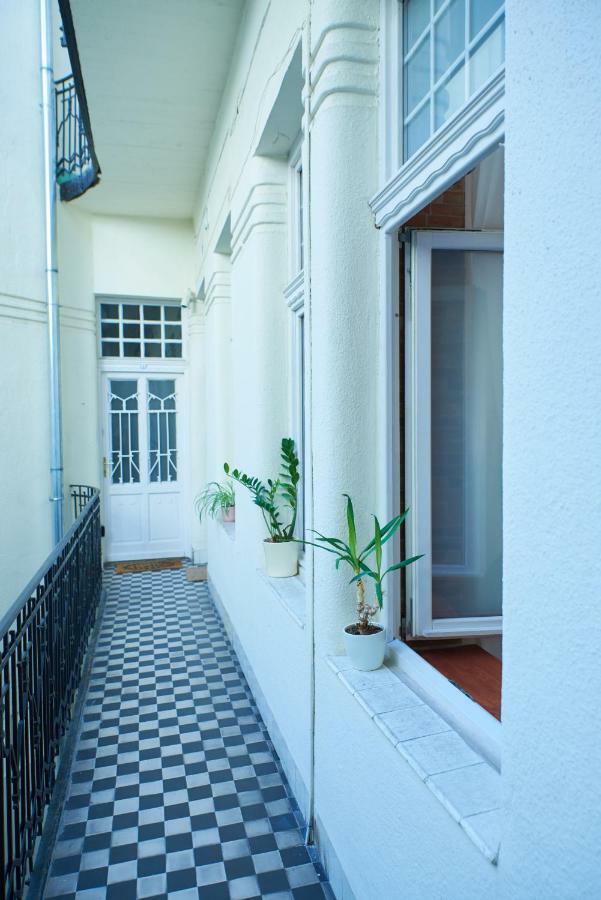 Self Check-In Cozy Stylish Flat By Vaci Street Apartment Budapest Bagian luar foto